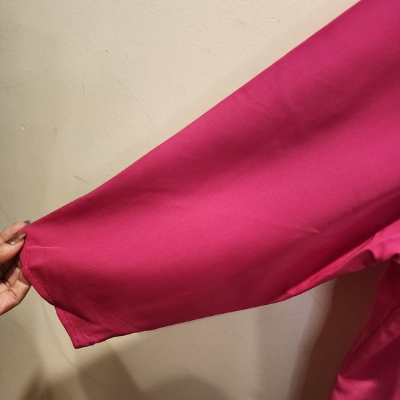 Graver Studios Women's Pink Fuschia  Button-Up Top Size L - Picture 4 of 10